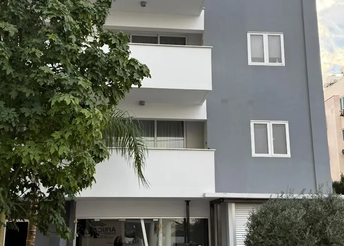 Blue Edge Makenzy Larnaca