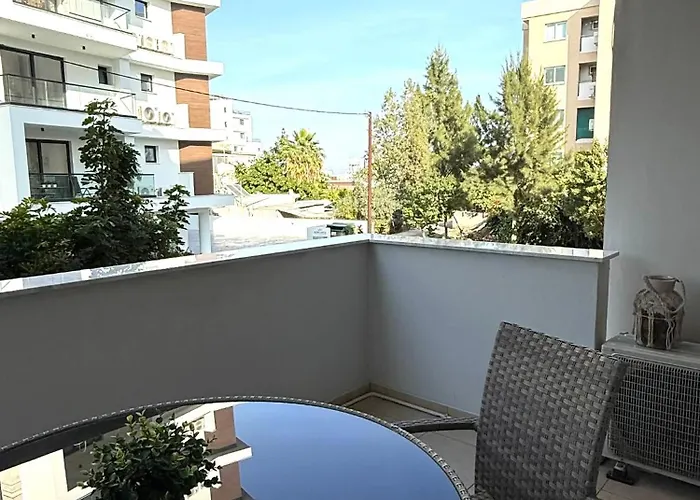 Apartment Blue Edge Makenzy *